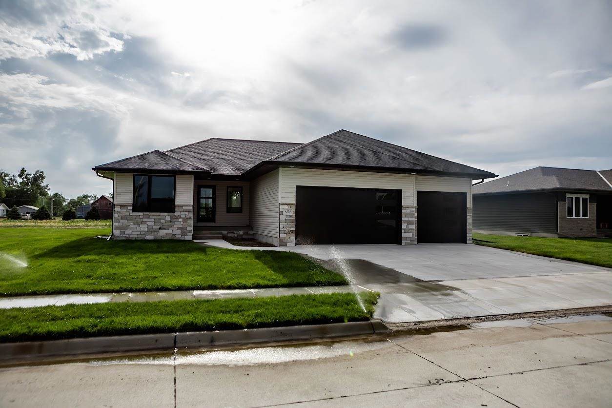 2456 56TH AVENUE - Photo 1