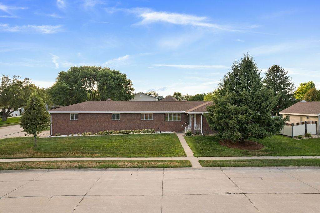 3496 Linden Drive - Photo 1