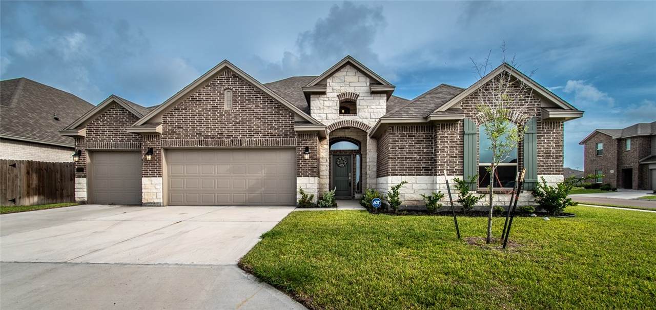 1353 London Towne Boulevard - Photo 1