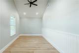 324 Live Oak - Photo 5