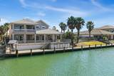 325 Mustang Boulevard - Photo 40
