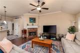 305 Hogan - Photo 7