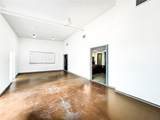 3801 Saturn - Photo 4