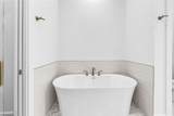136 Cotter Avenue - Photo 33
