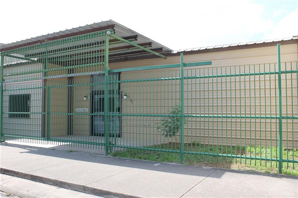 112 Eugenia St - Photo 1