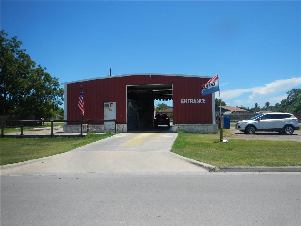 2486 Main St - Photo 1