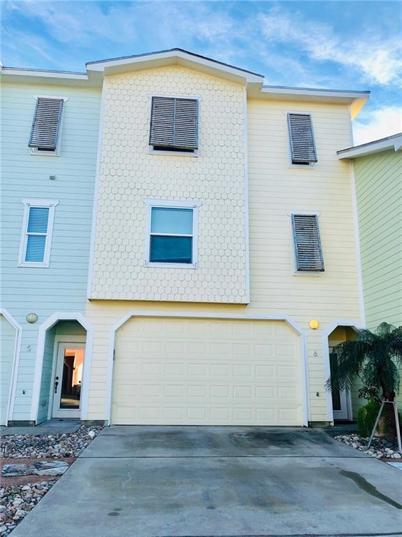 247 Roberts Ave - Photo 1