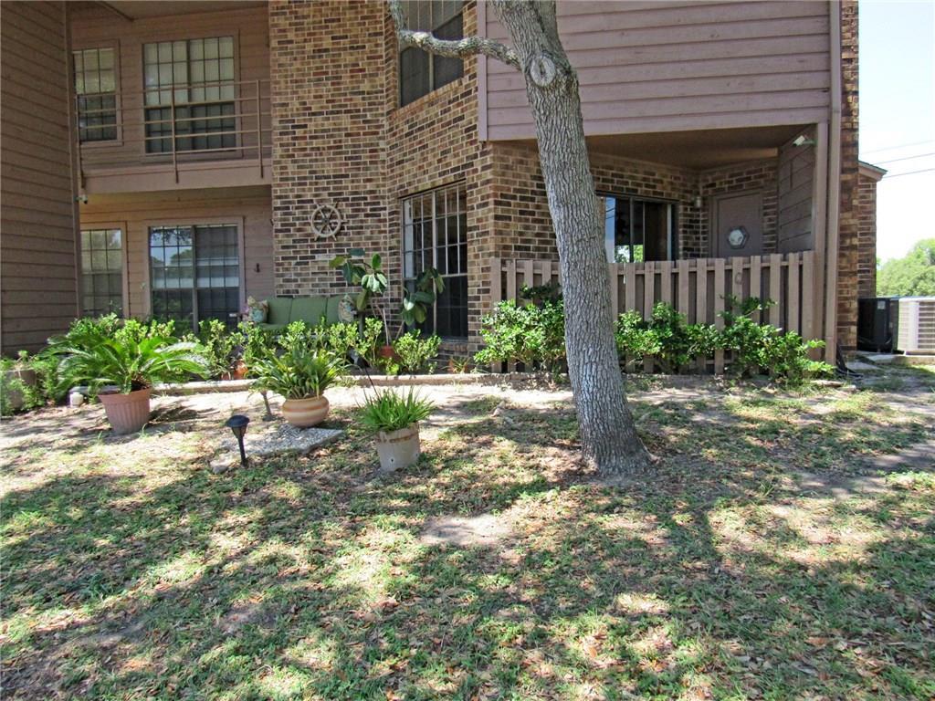 7122 Premont Dr - Photo 1
