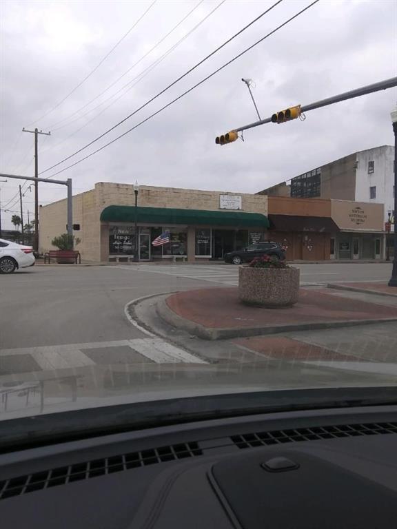 00120 Sinton - Photo 1