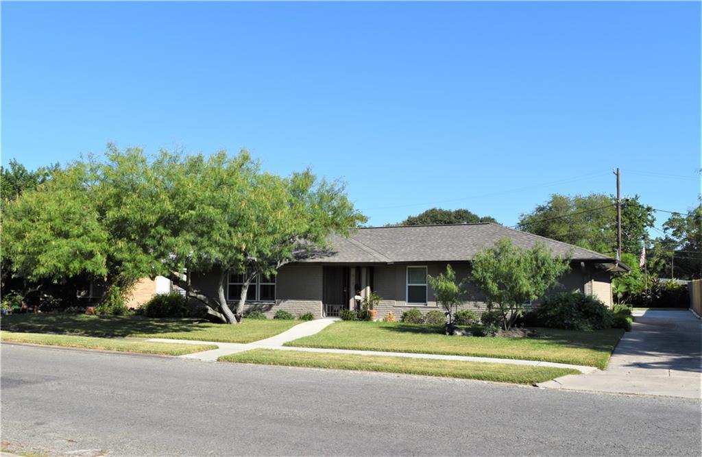 638 Moray Pl - Photo 1