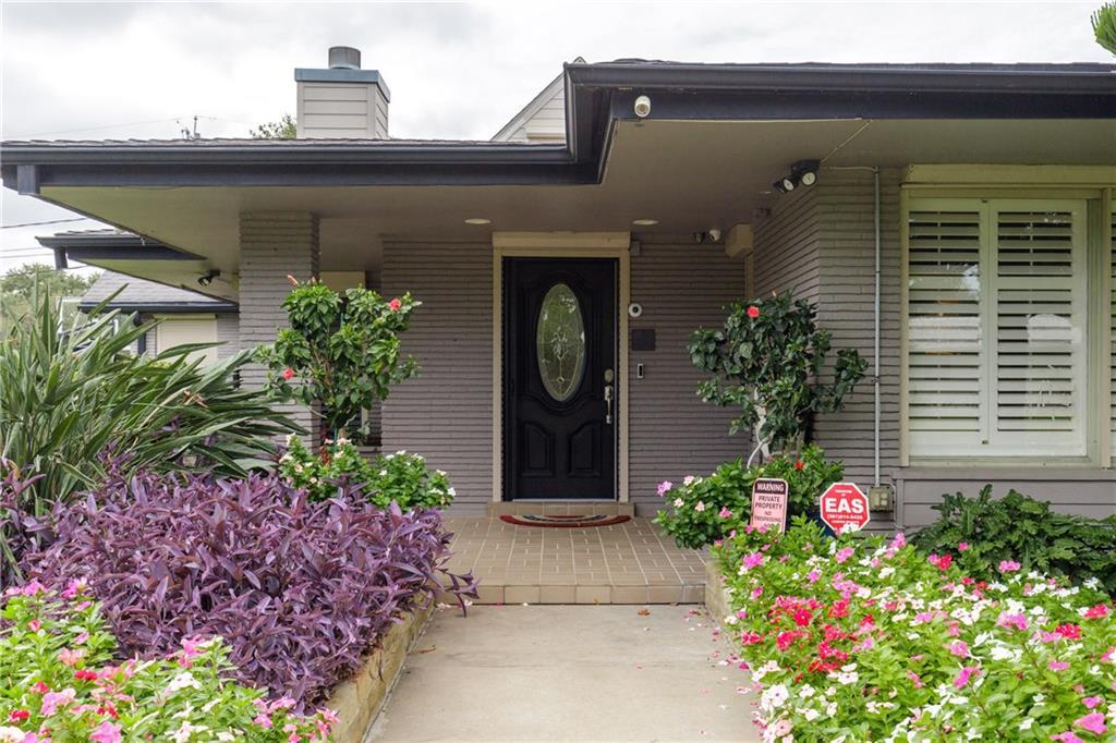 360 Bermuda Pl - Photo 1