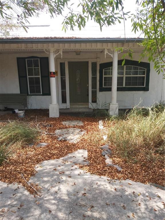 105 Walker - Photo 1