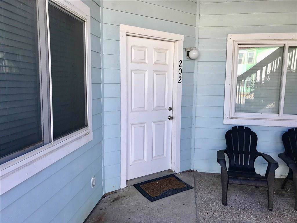 15010 Leeward Dr - Photo 1