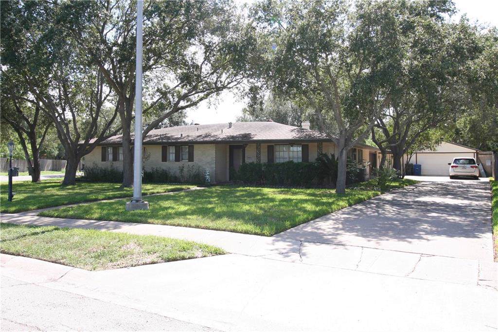 9601 Huntington Dr - Photo 1