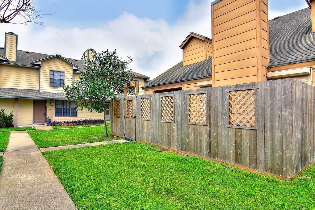 7252 The Mansions R-2 Dr - Photo 1
