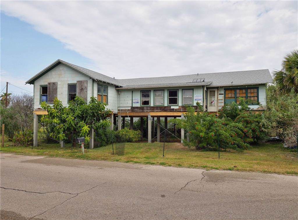 603 Avenue C - Photo 1