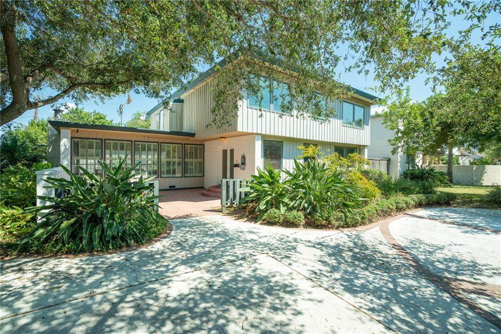256 Melrose Avenue - Photo 1