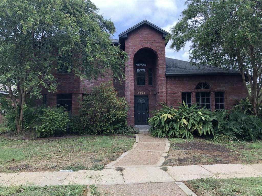 7434 Lake Como Drive - Photo 1