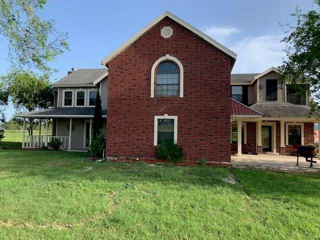 4771 Fm 624 - Photo 1