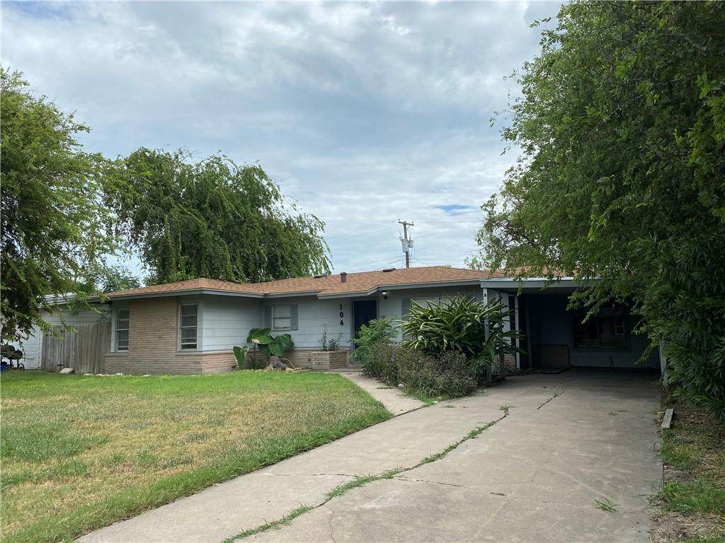 104 Maple Drive - Photo 1