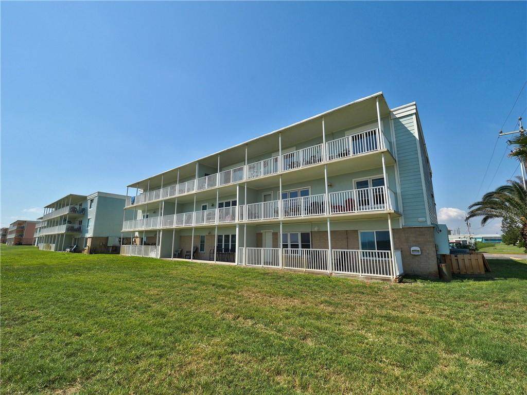 700 Island Retreat - Photo 1