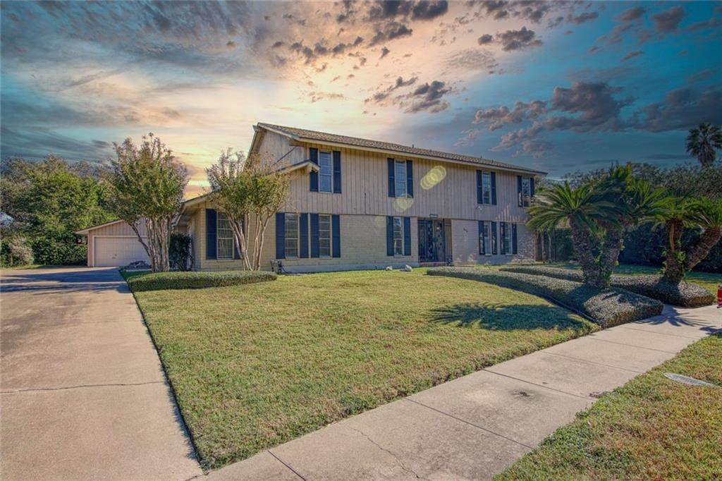 6038 Pinehurst Drive - Photo 1
