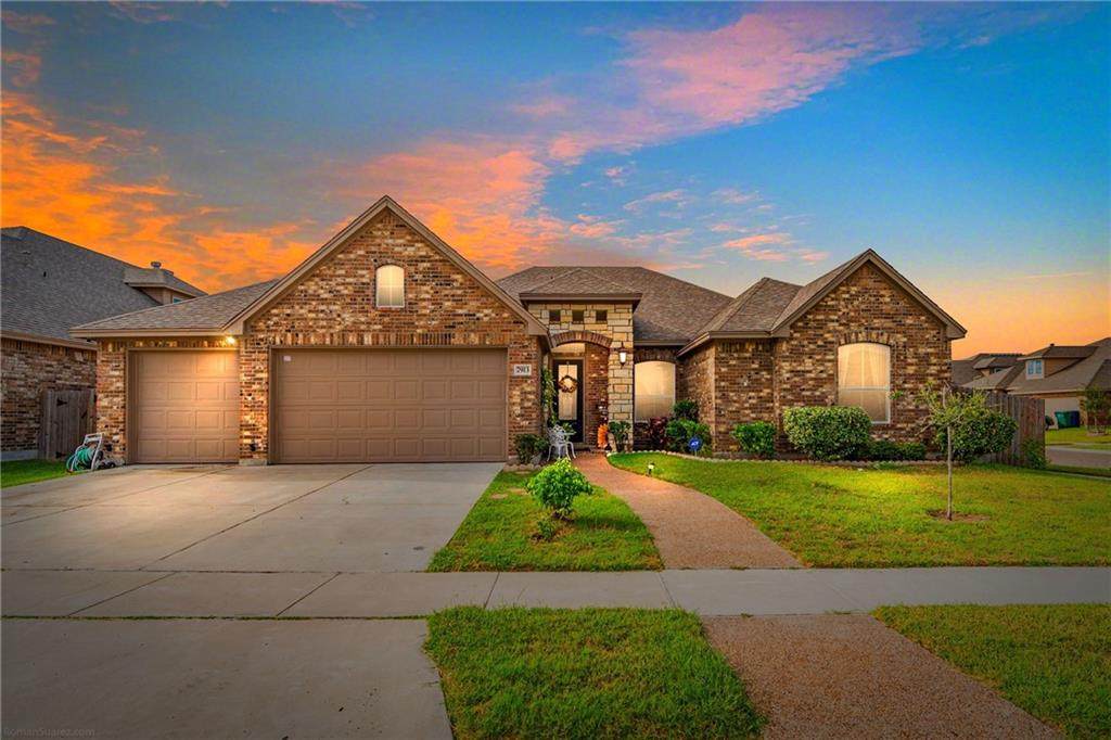 7913 Todd Hunter Dr - Photo 1