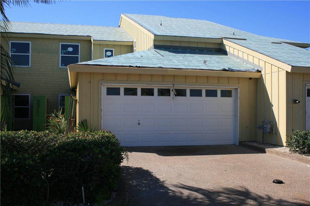 105 Piper Boulevard - Photo 1