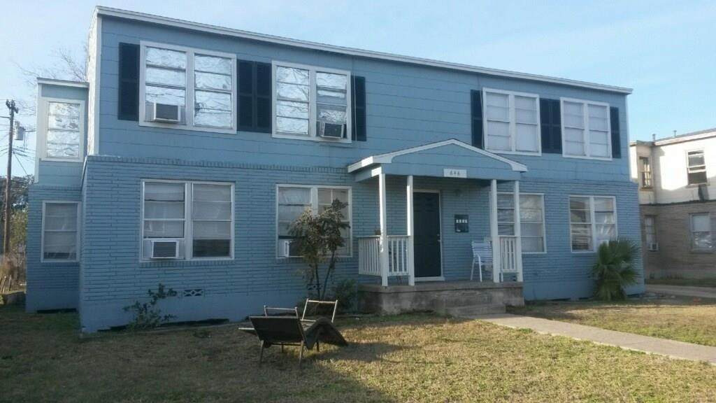 646 Robinson Street - Photo 1