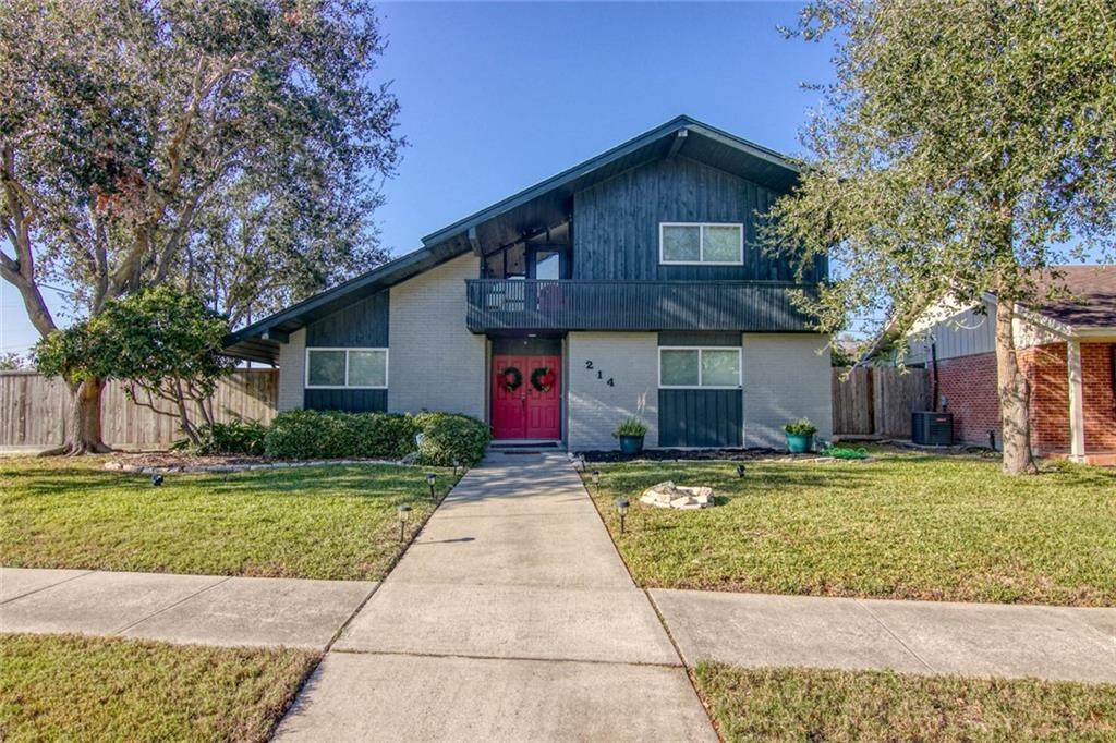 214 Dolphin Place - Photo 1