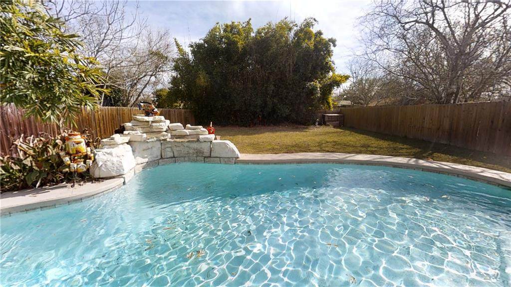 1409 Houston Street - Photo 1
