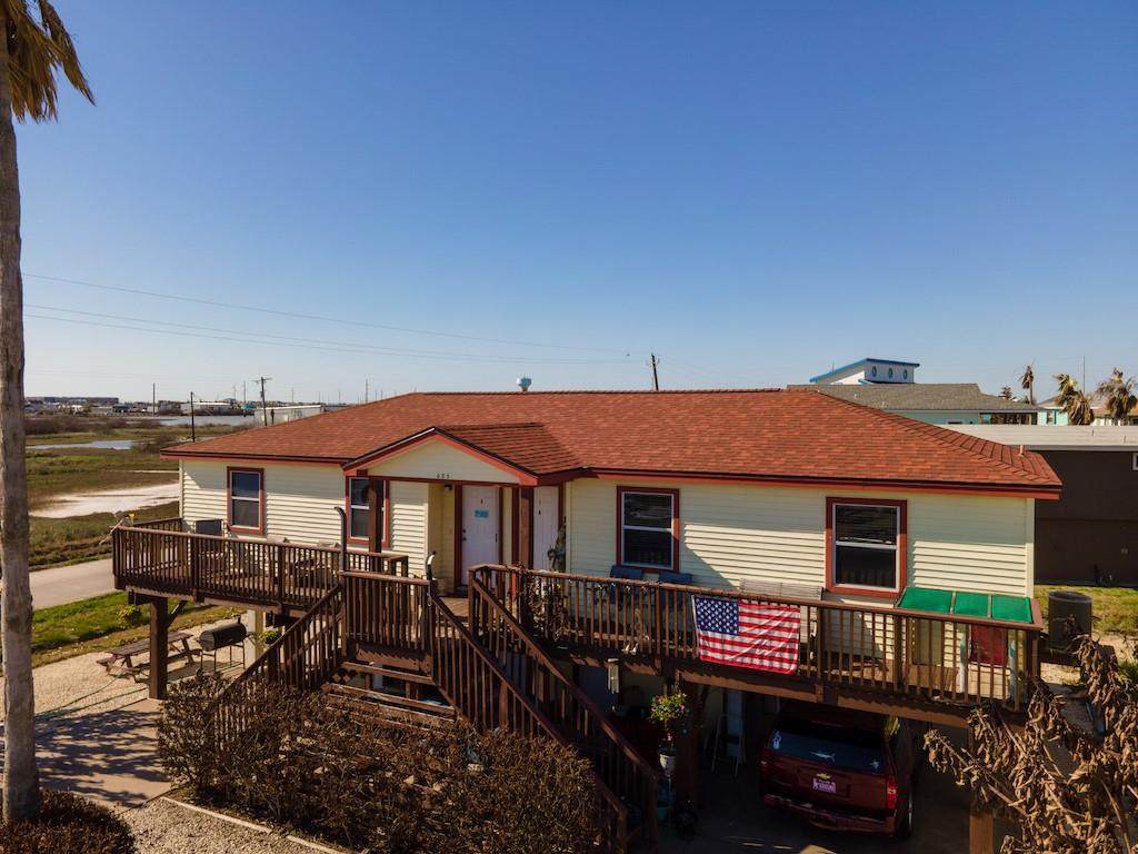 605 Avenue I - Photo 1