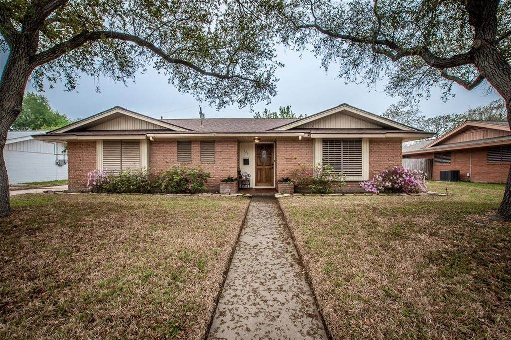 120 Driftwood Drive - Photo 1