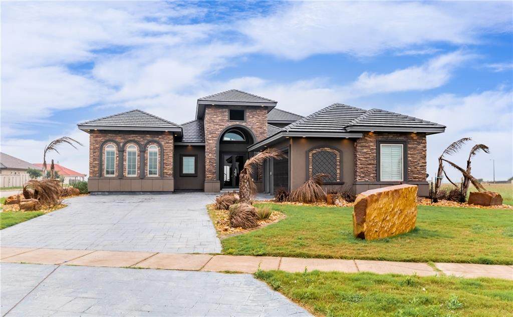 322 Country Club Boulevard - Photo 1
