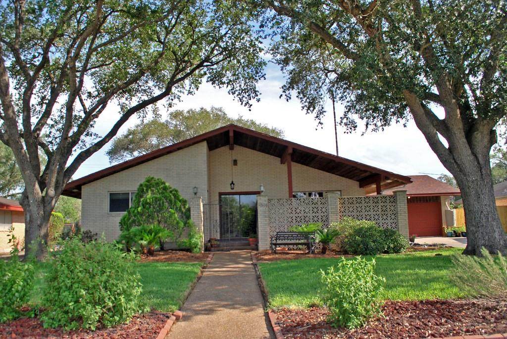 1614 Santa Gertrudis Street - Photo 1