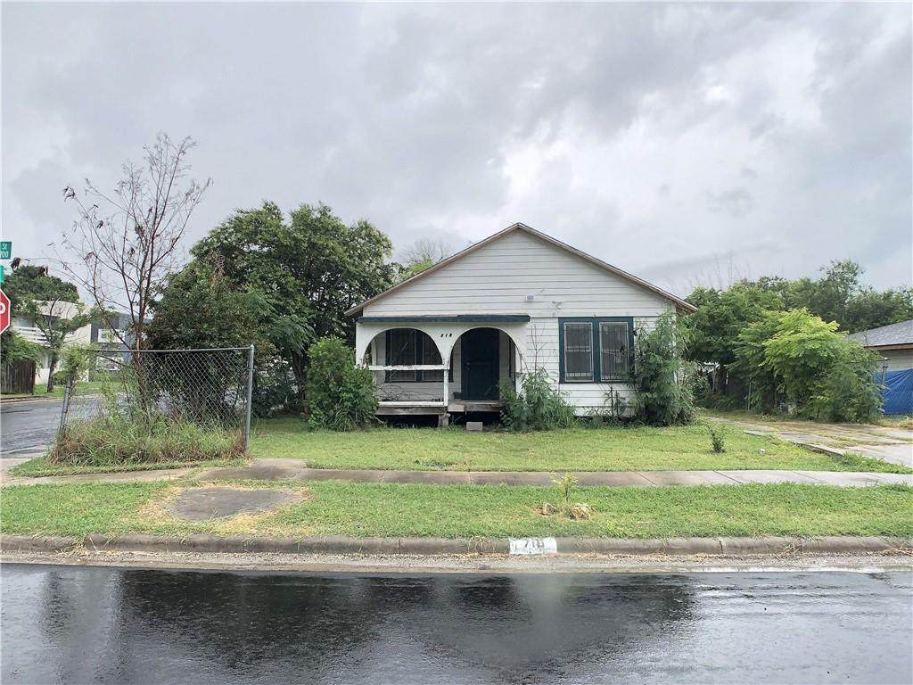 718 Southern Street - Photo 1