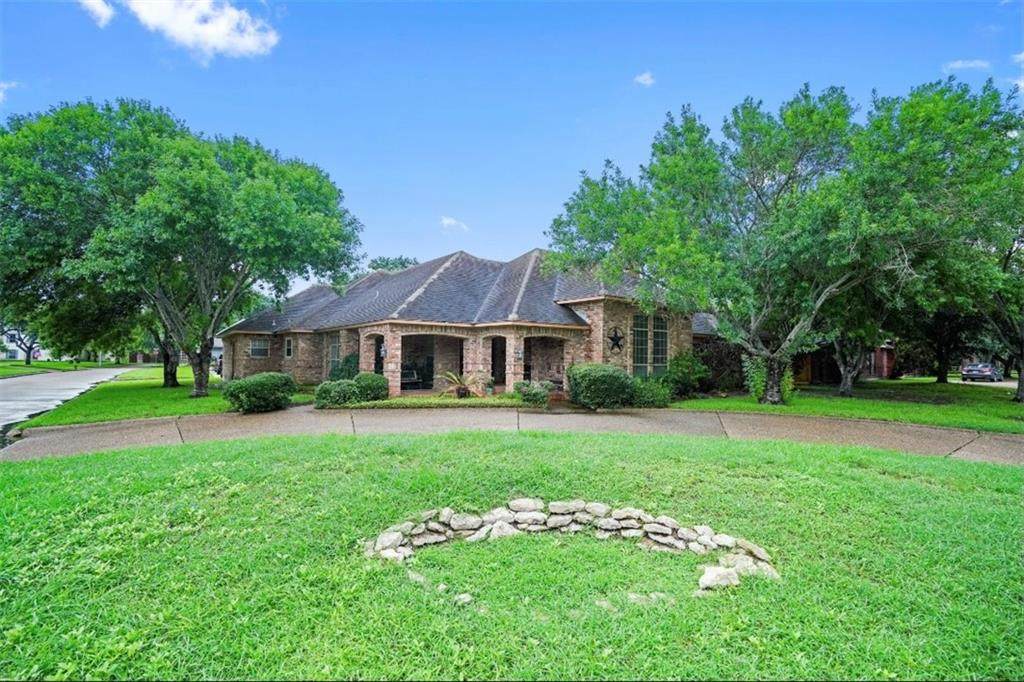 2802 Archmont Drive - Photo 1