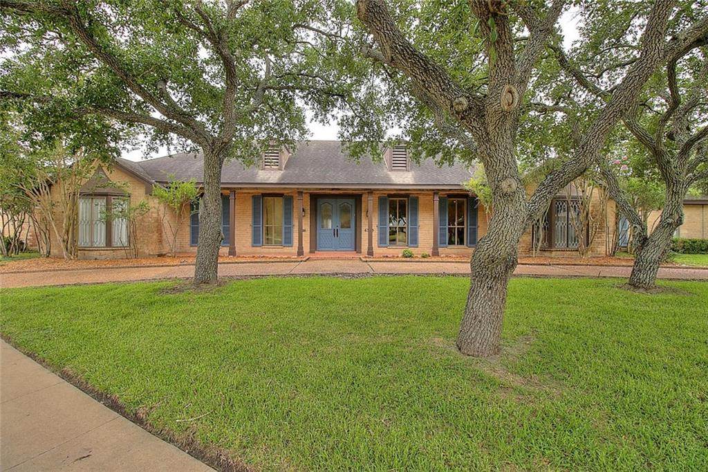6353 Saint Andrews Drive - Photo 1