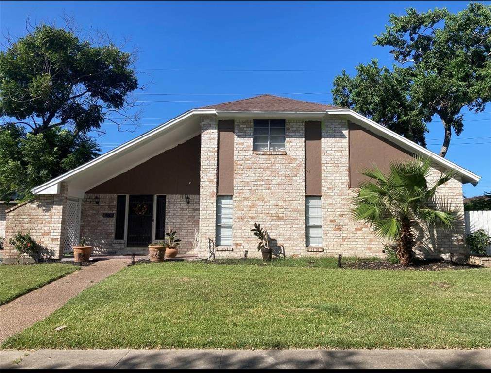 5006 Bromley Drive - Photo 1