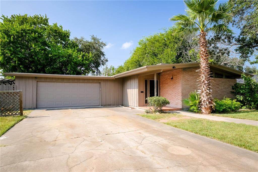 606 Dolphin Place - Photo 1
