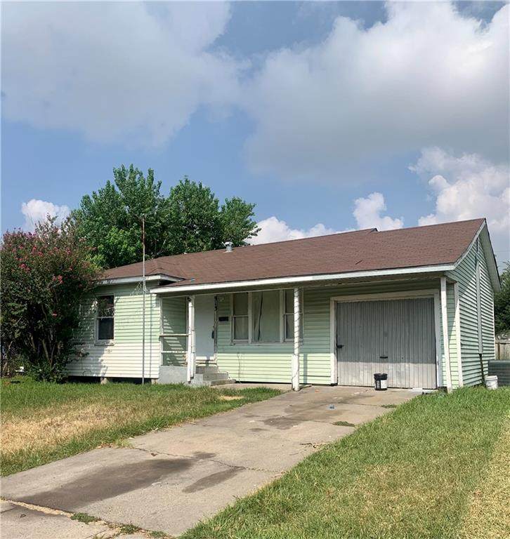 913 Azalea Drive - Photo 1