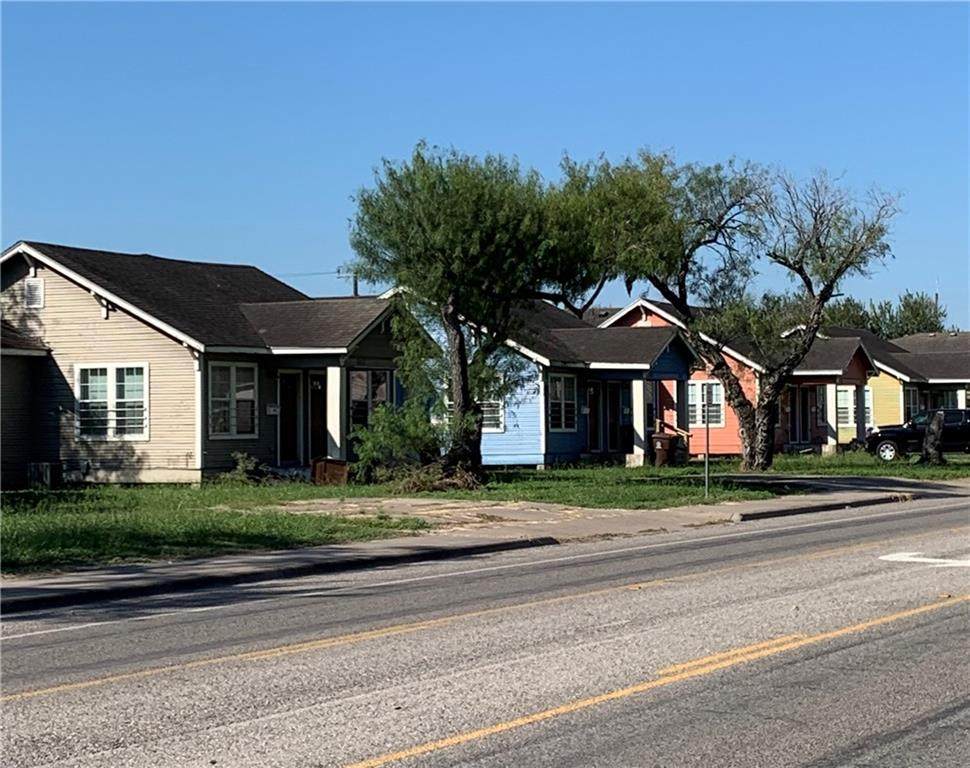 500 Santa Gertrudis Street - Photo 1
