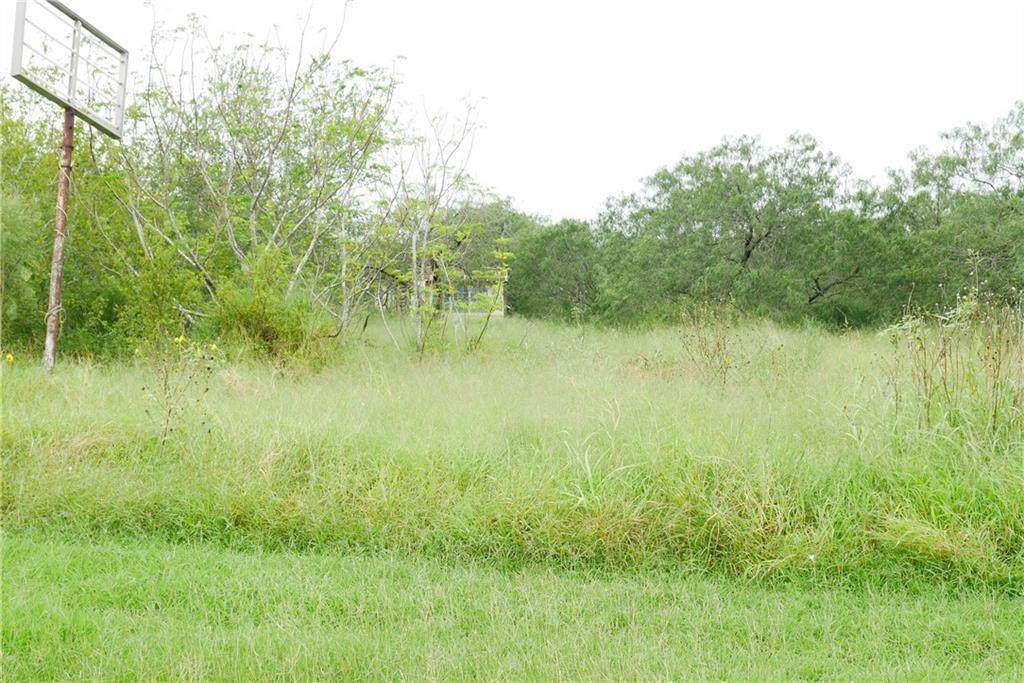 1026 Loop 459 - Photo 1