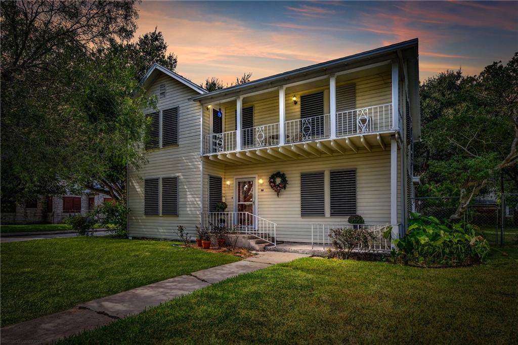 346 Cole Street - Photo 1