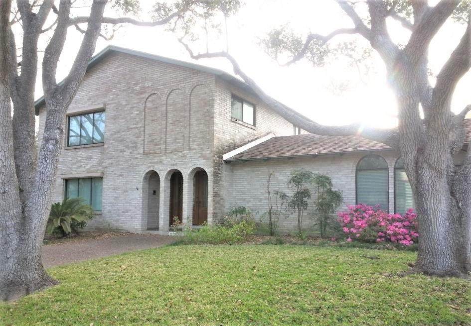 1010 Karnak Drive - Photo 1