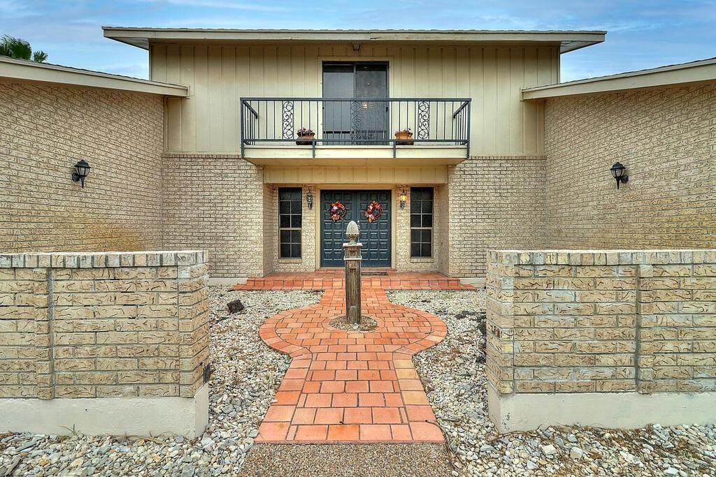 7102 Lake View Drive - Photo 1