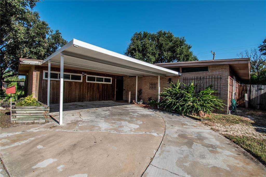 1306 Casa Verde Drive - Photo 1