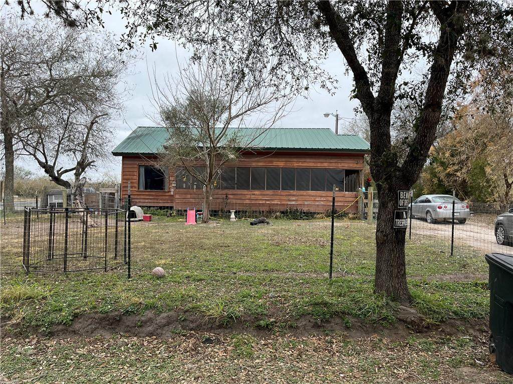 122 Oaktree - Photo 1