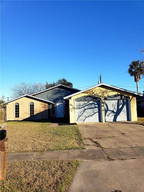 1622 Memorial Parkway - Photo 1