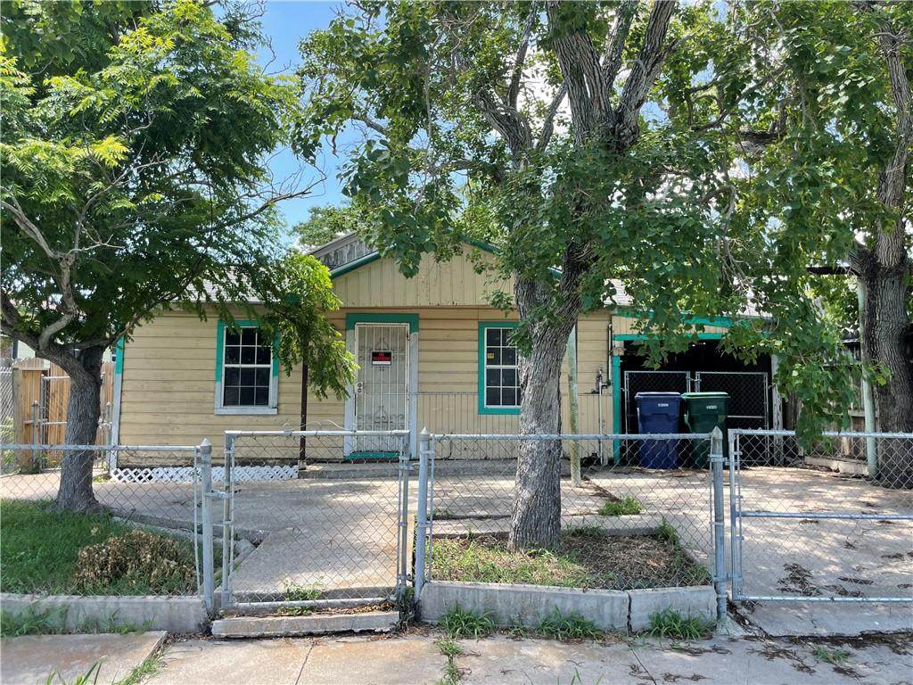 3905 Pine Street - Photo 1